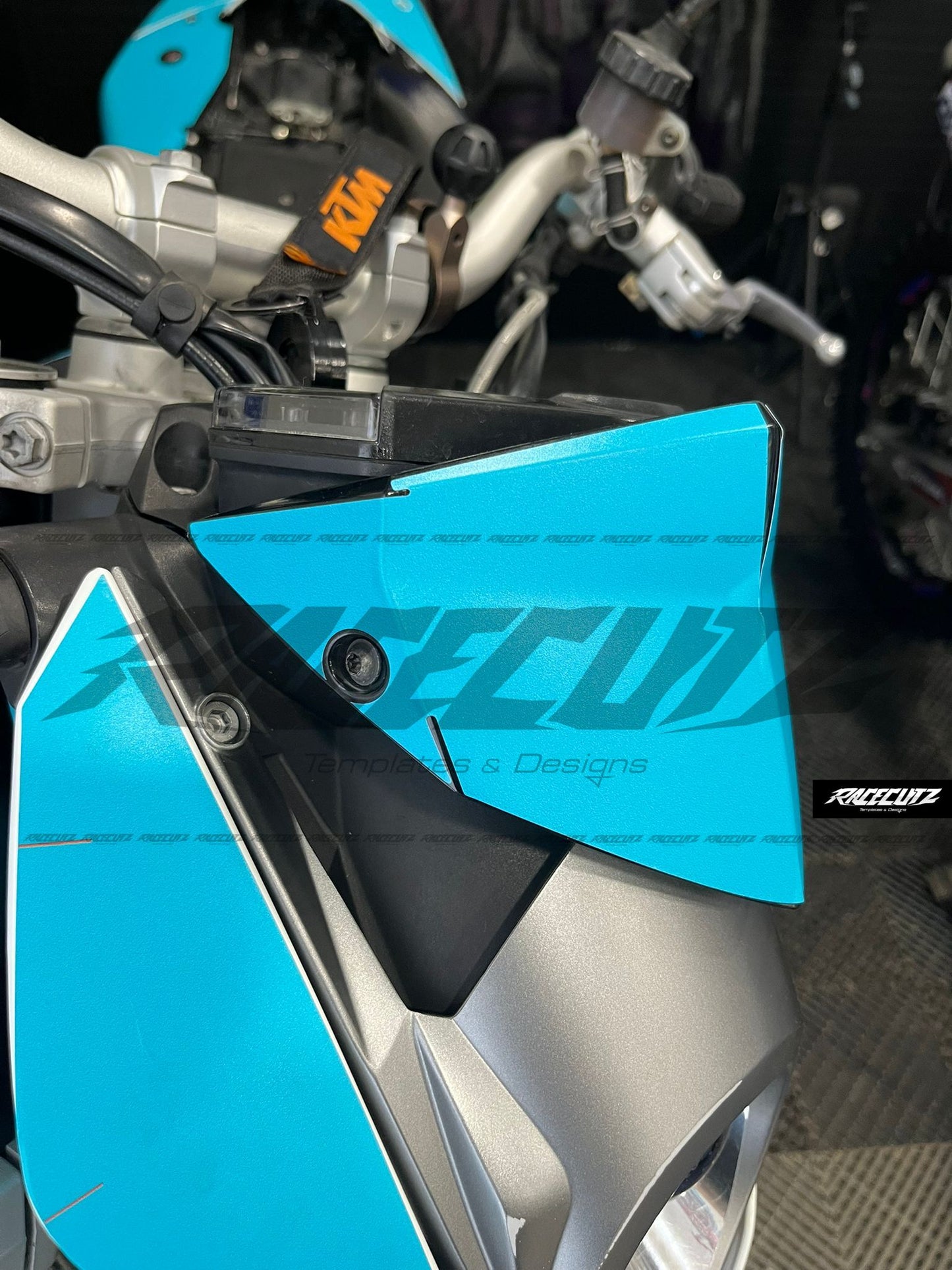 KTM DUKE 690 2008-2011 TEMPLATE