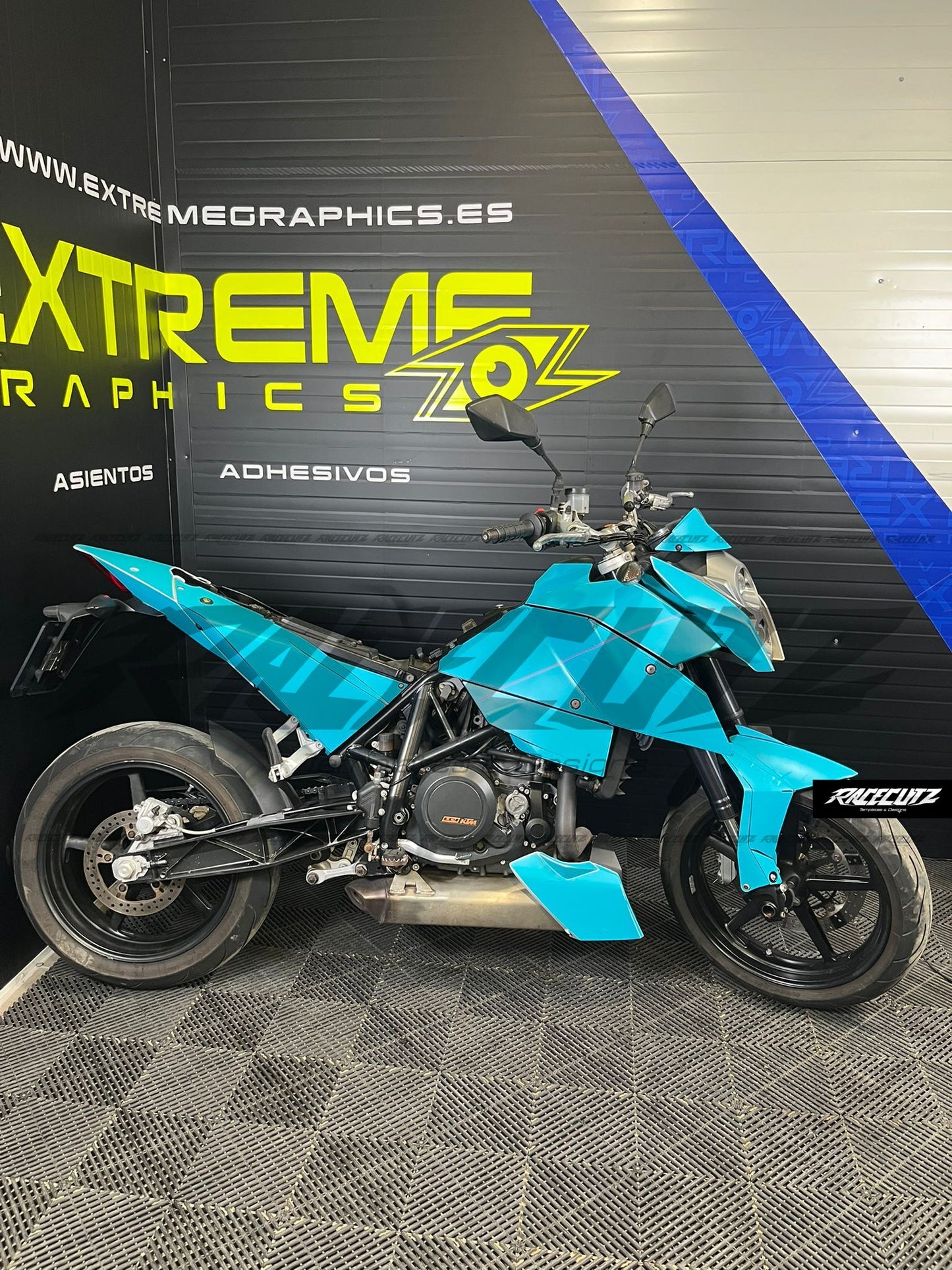 KTM DUKE 690 2008-2011 TEMPLATE