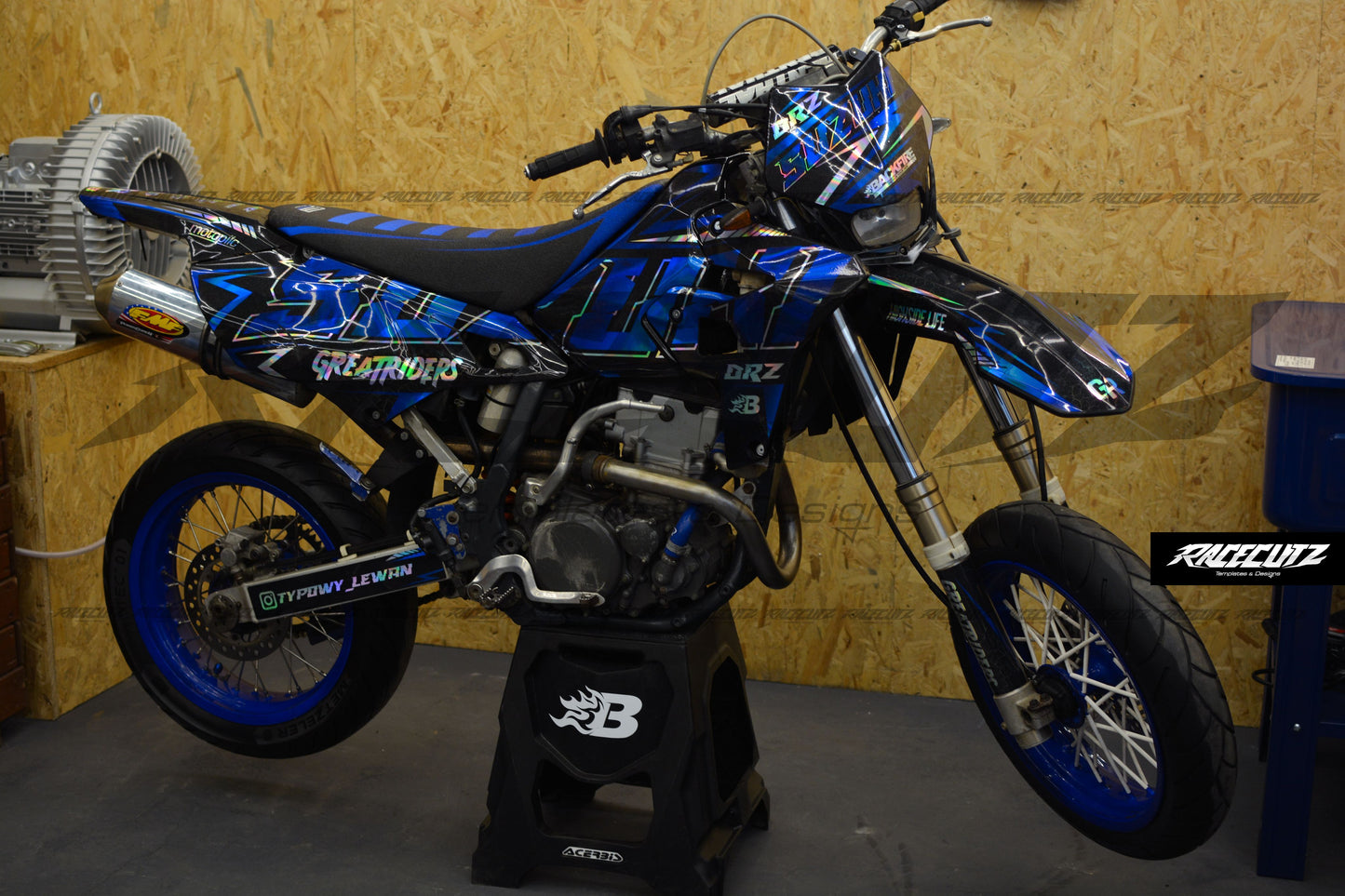 SUZUKI DRZ 400 2021-2024 POLISPORT RESTYLE TEMPLATE