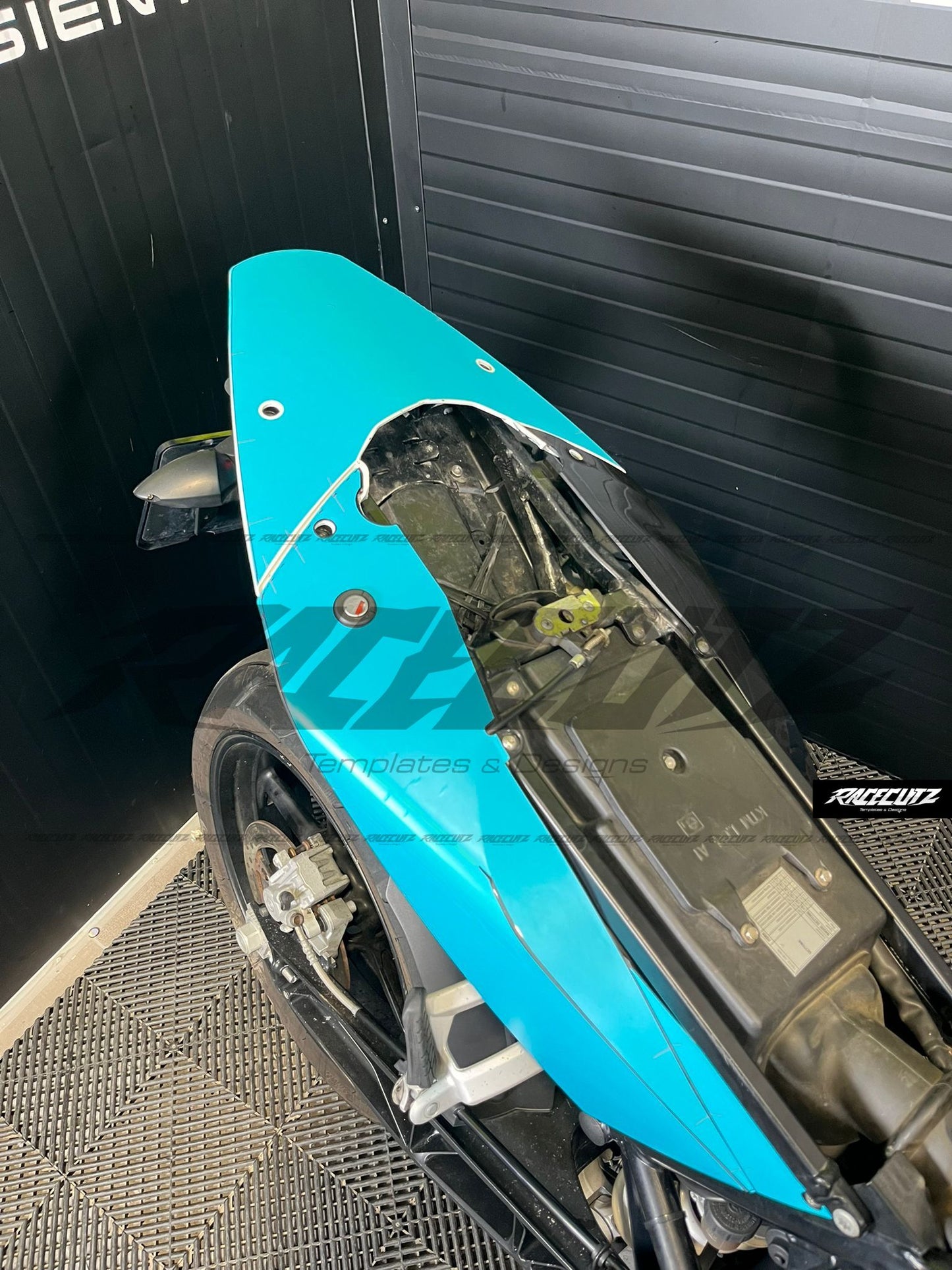 KTM DUKE 690 2008-2011 TEMPLATE