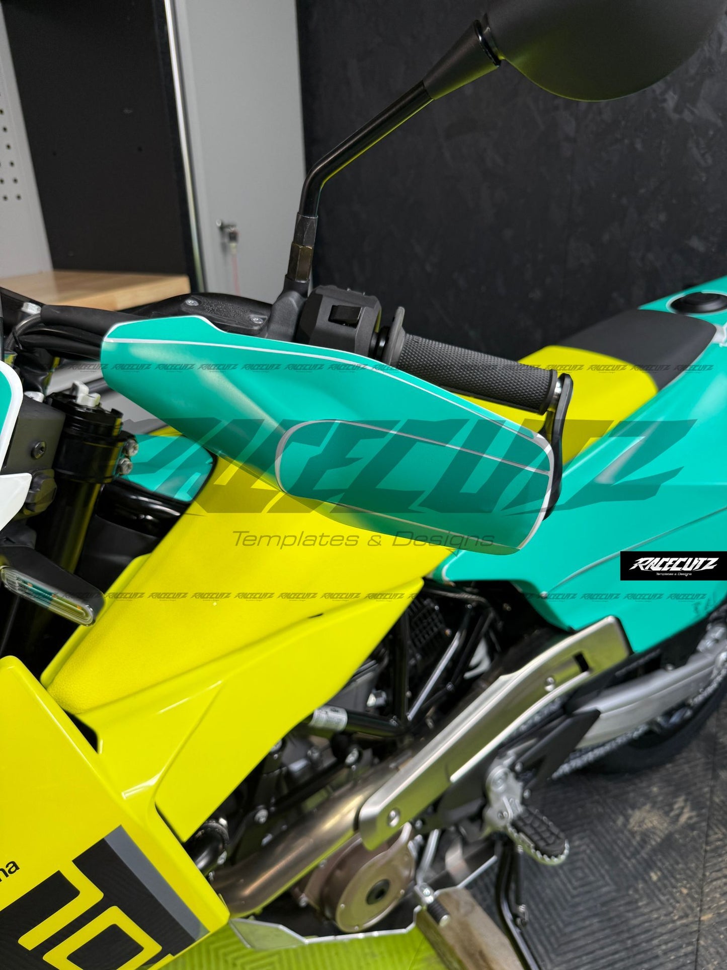 HUSQVARNA 701 SUPERMOTO & ENDURO 2025 TEMPLATE