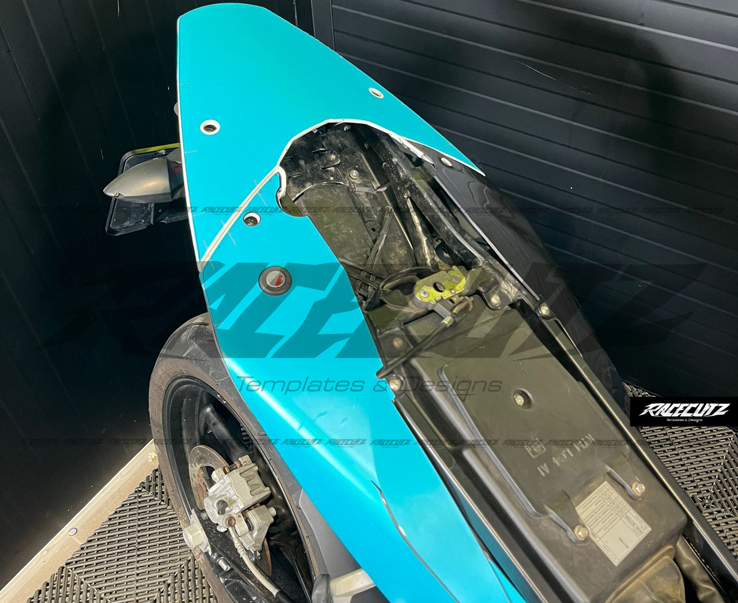 KTM DUKE 690 2008-2011 TEMPLATE