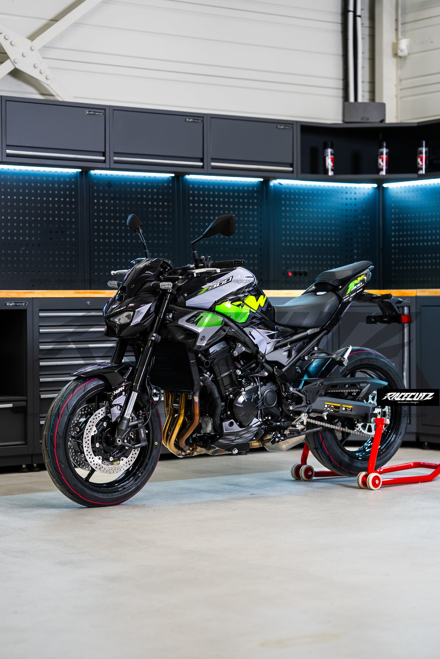 KAWASAKI Z900 2025 TEMPLATE