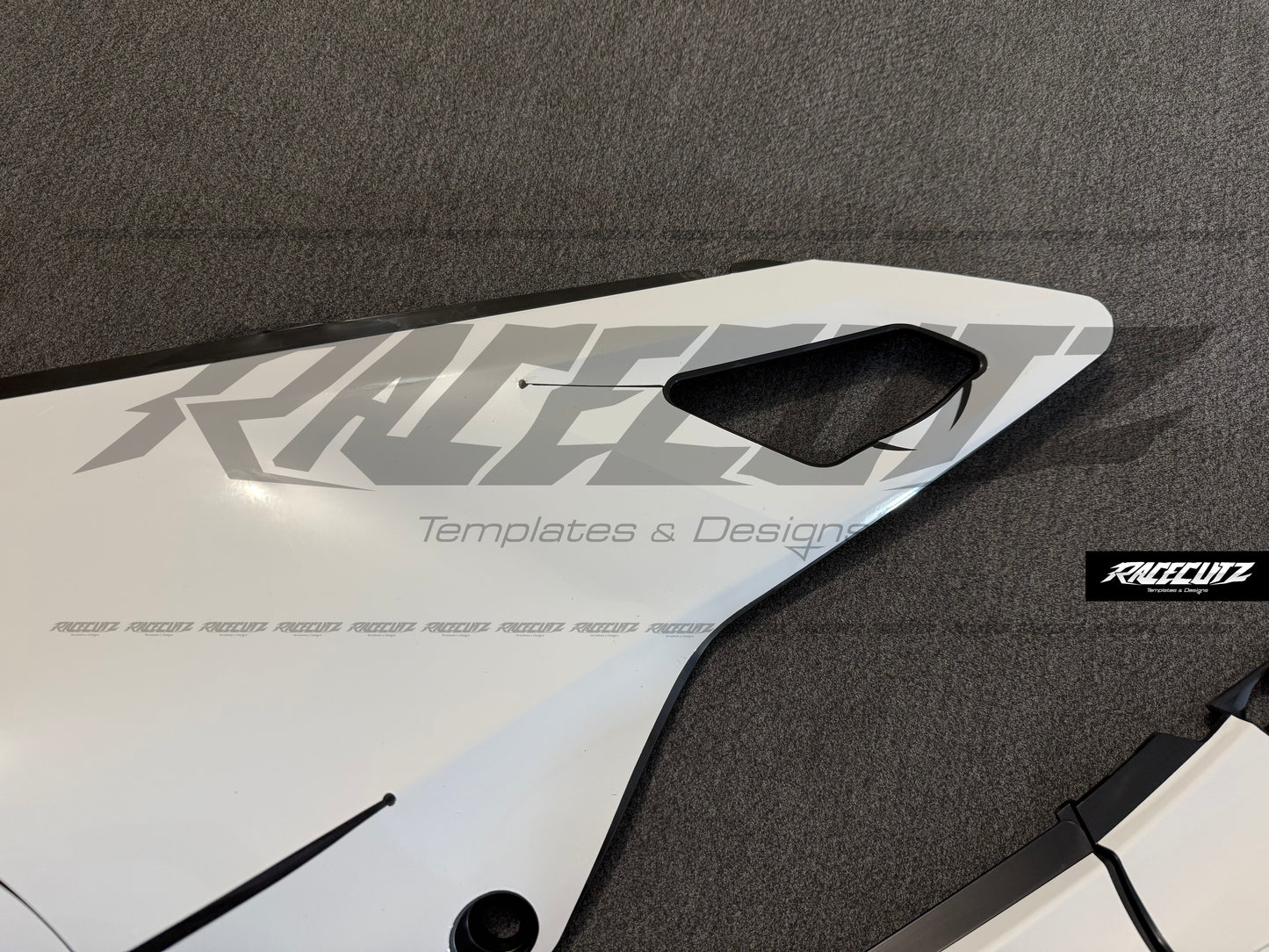 SUZUKI DRZ 400 2021-2024 POLISPORT RESTYLE TEMPLATE